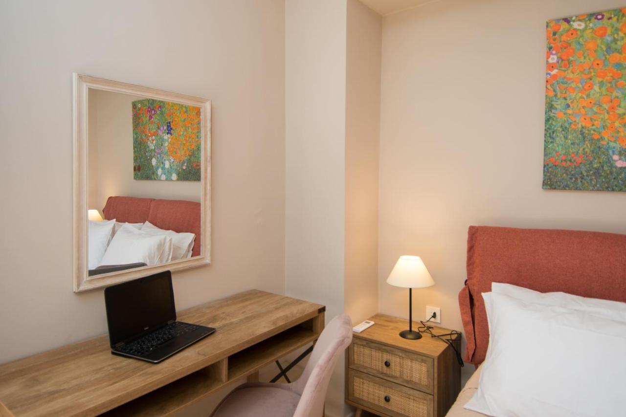 Akrotiri Sea View Suites エクステリア 写真