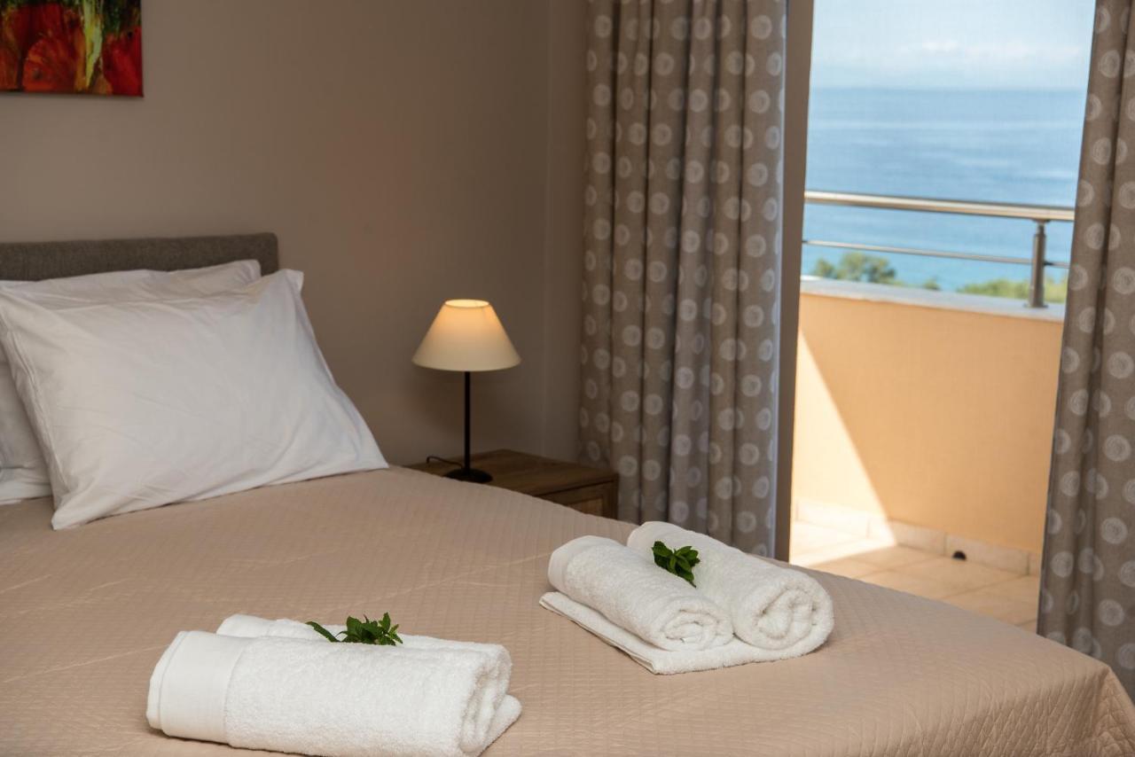 Akrotiri Sea View Suites エクステリア 写真